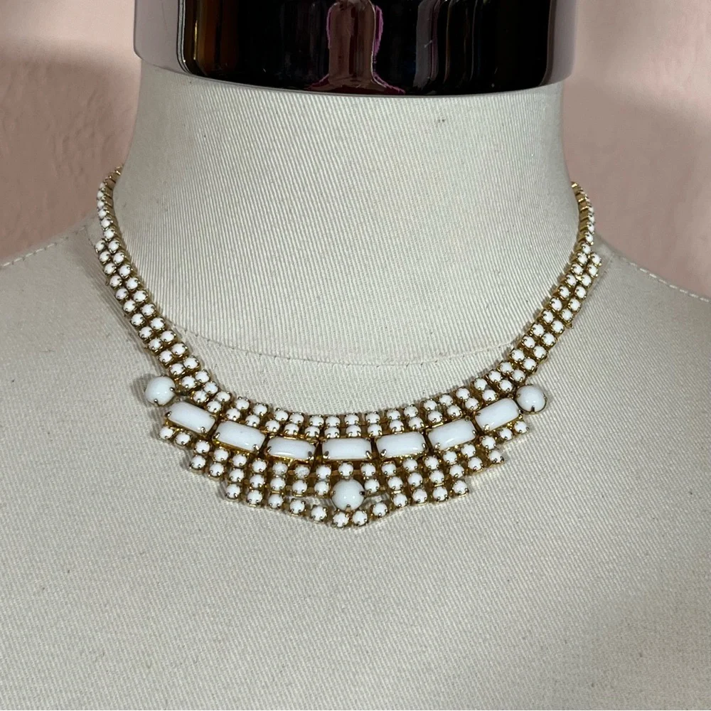 Antique 1940's Retro Art Deco White Milk Glass Emerald Cut Choker Necklace